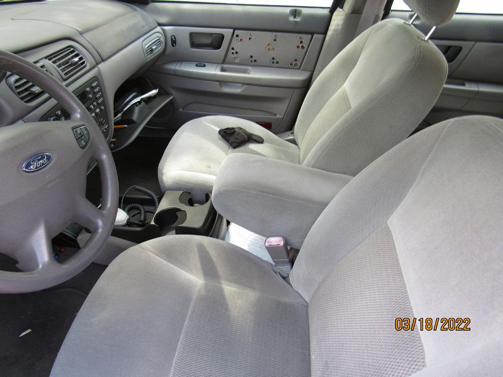 2003 Ford Taurus SE Station Wagon