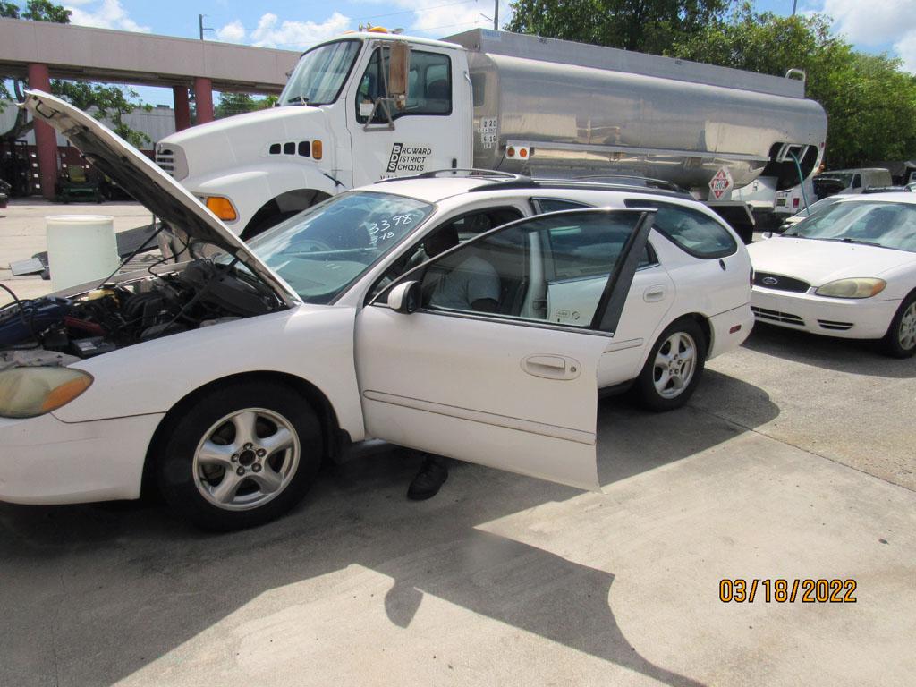 2003 Ford Taurus SE Station Wagon