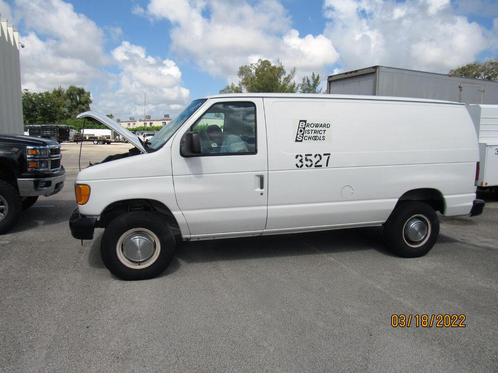 2005 Ford E350 Work/Cargo Van