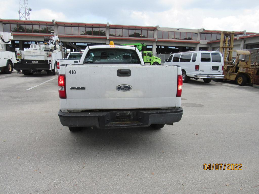 2005 Ford F-150 XL Pickup Truck