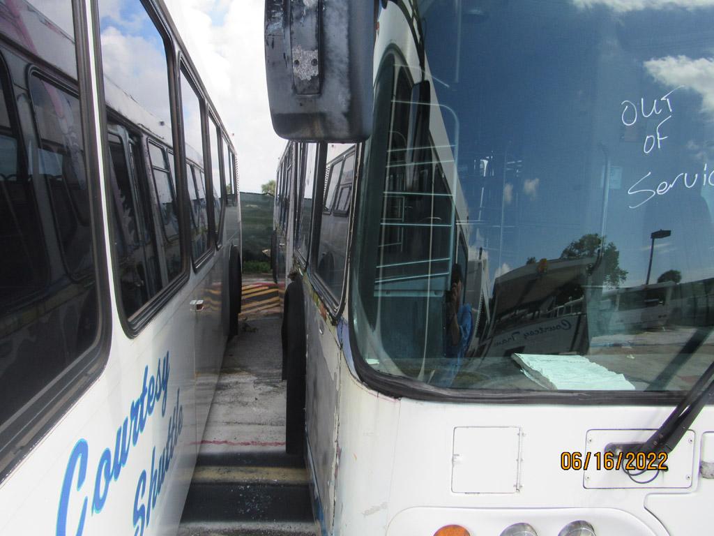 2004 40-Foot Passenger Shuttle Bus
