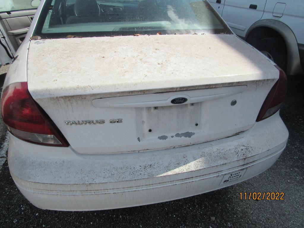 2005 Ford Taurus SE