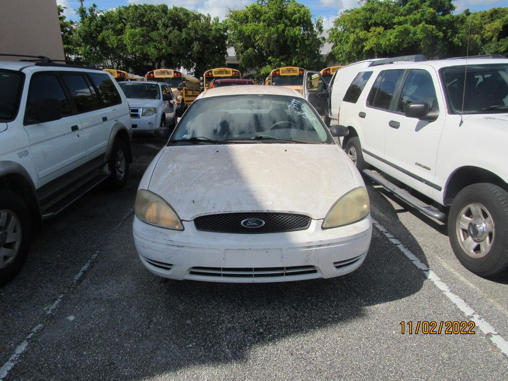 2005 Ford Taurus SE