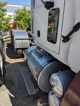 2006 Mack CHN613 tandem axle day cab, Mack E7 427HP engine, Mack 18sp manual transmission, 12k & 44k