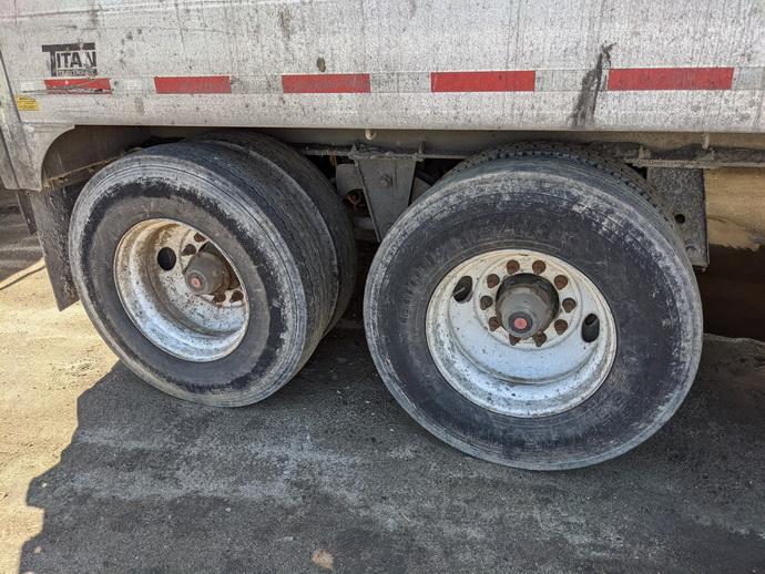 2014 Titan walking floor trailer, 11R24.5 tires, VIN# 2TVWF1L27ED000224 (Unit #510)