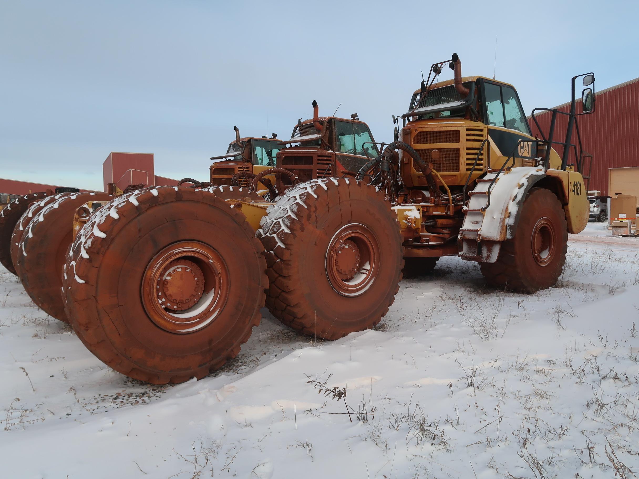 Caterpillar articulated haul truck, model 740, s/n KB1P05722, 2011, pump co