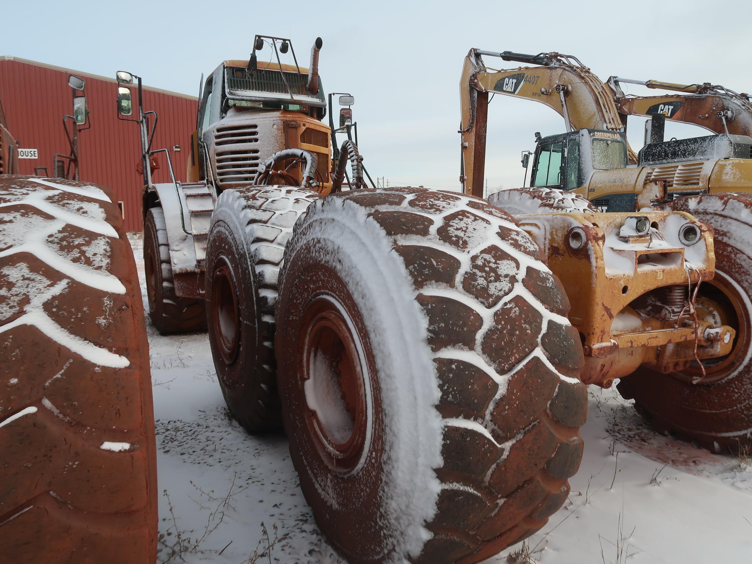 Caterpillar articulated haul truck, model 740, s/n KB1P05722, 2011, pump co