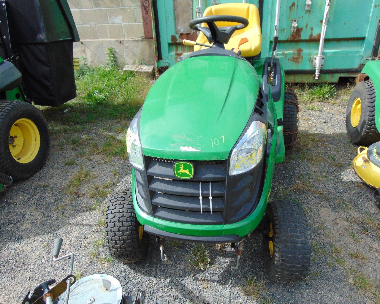 JOHN DEERE D105 Auto Yard Tractor w/42'' Mower Deck & 44'' Snowblower