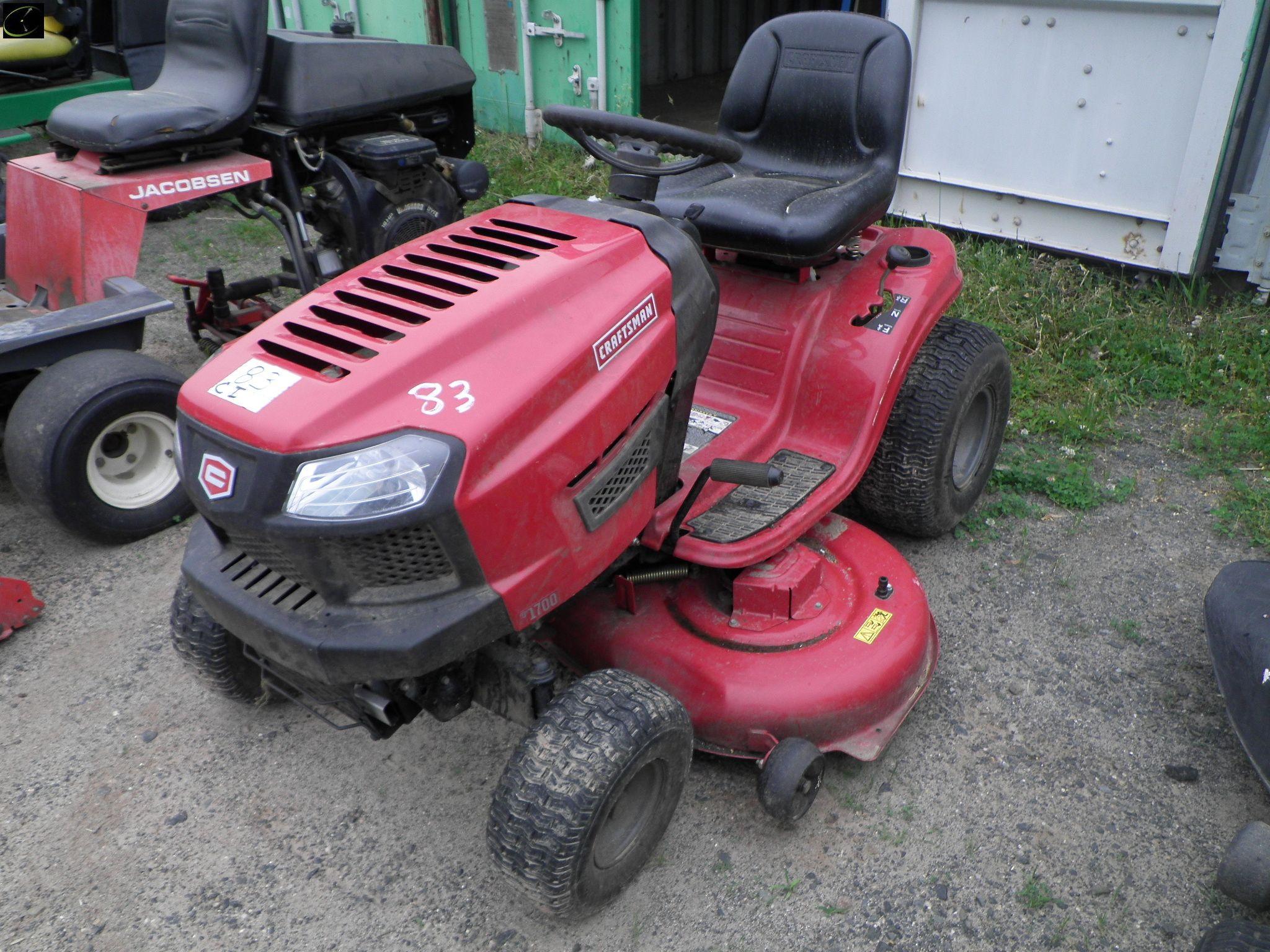 CRAFTSMAN T1700 46'' Ride-On Mower