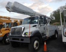 2007 INTERNATIONAL 7300 w/Altec AM855 Bucket   Altec Utility Body   DT466