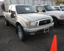 2003 TOYOTA Tacoma Ext Cab   4x4 (DOESN''T START) s/n:27259