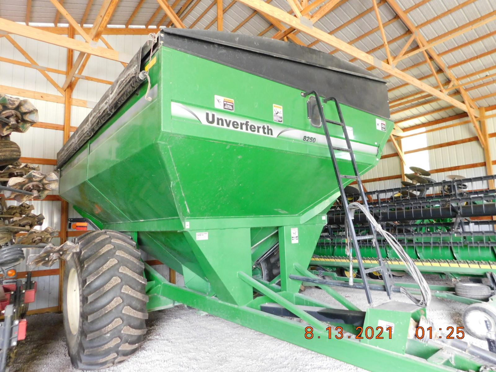 Unverferth 8250 Grain Cart