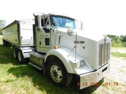 2005 Kenworth T800B Truck