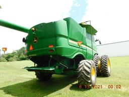 2015 John Deere S660 Combine