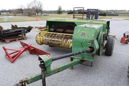 JD 336 Square Baler