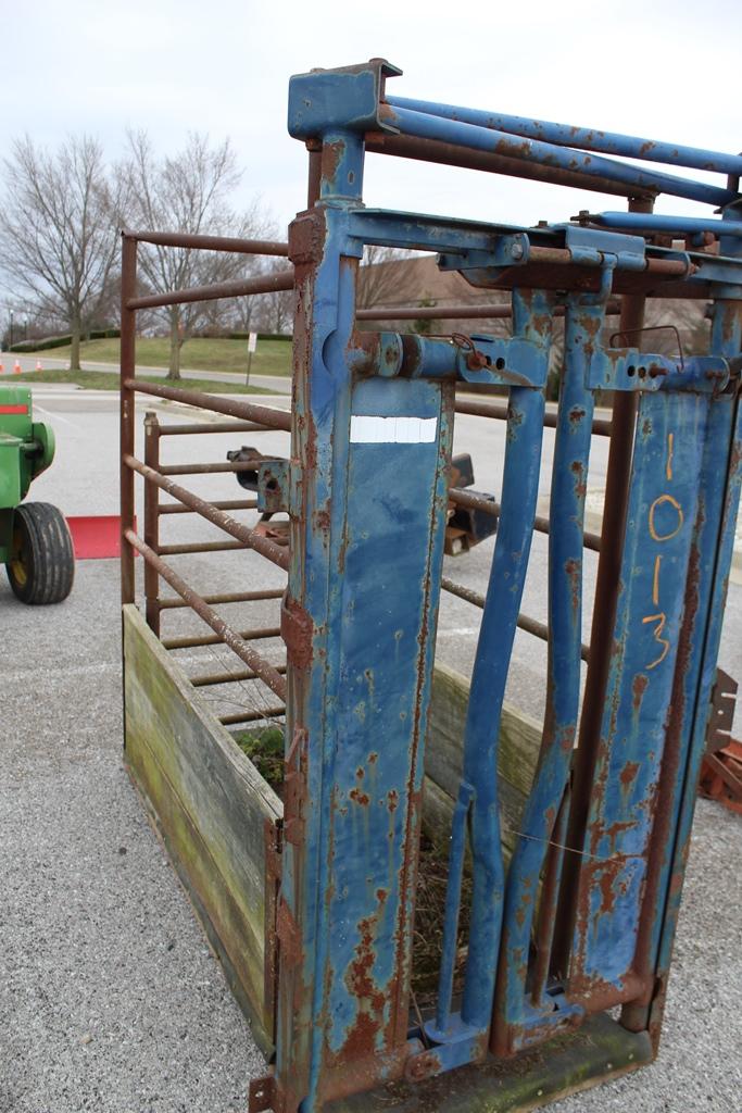 Cattle Chute (blue)