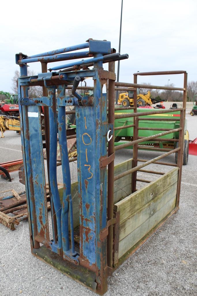 Cattle Chute (blue)