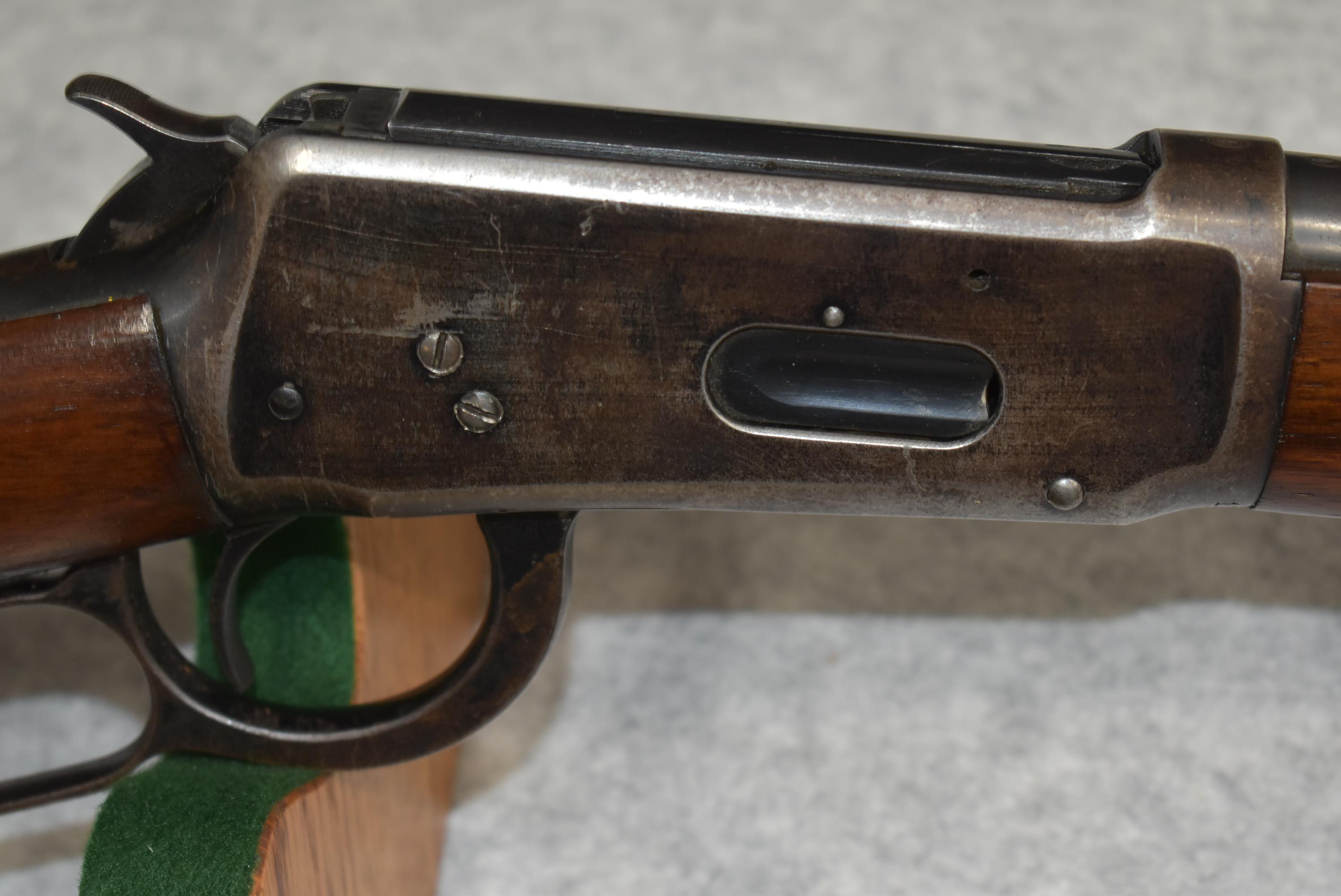 Winchester – Mod. 94 (Pre-64) – 30 WCF Cal. Saddle Ring Carbine Lever Action Rifle