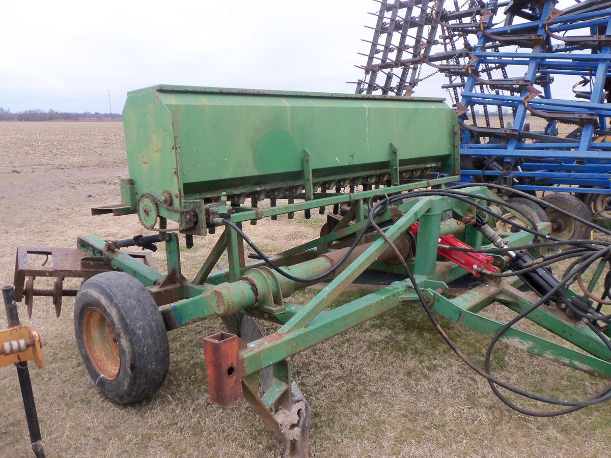 K & M Levee Squeezer & Seeder