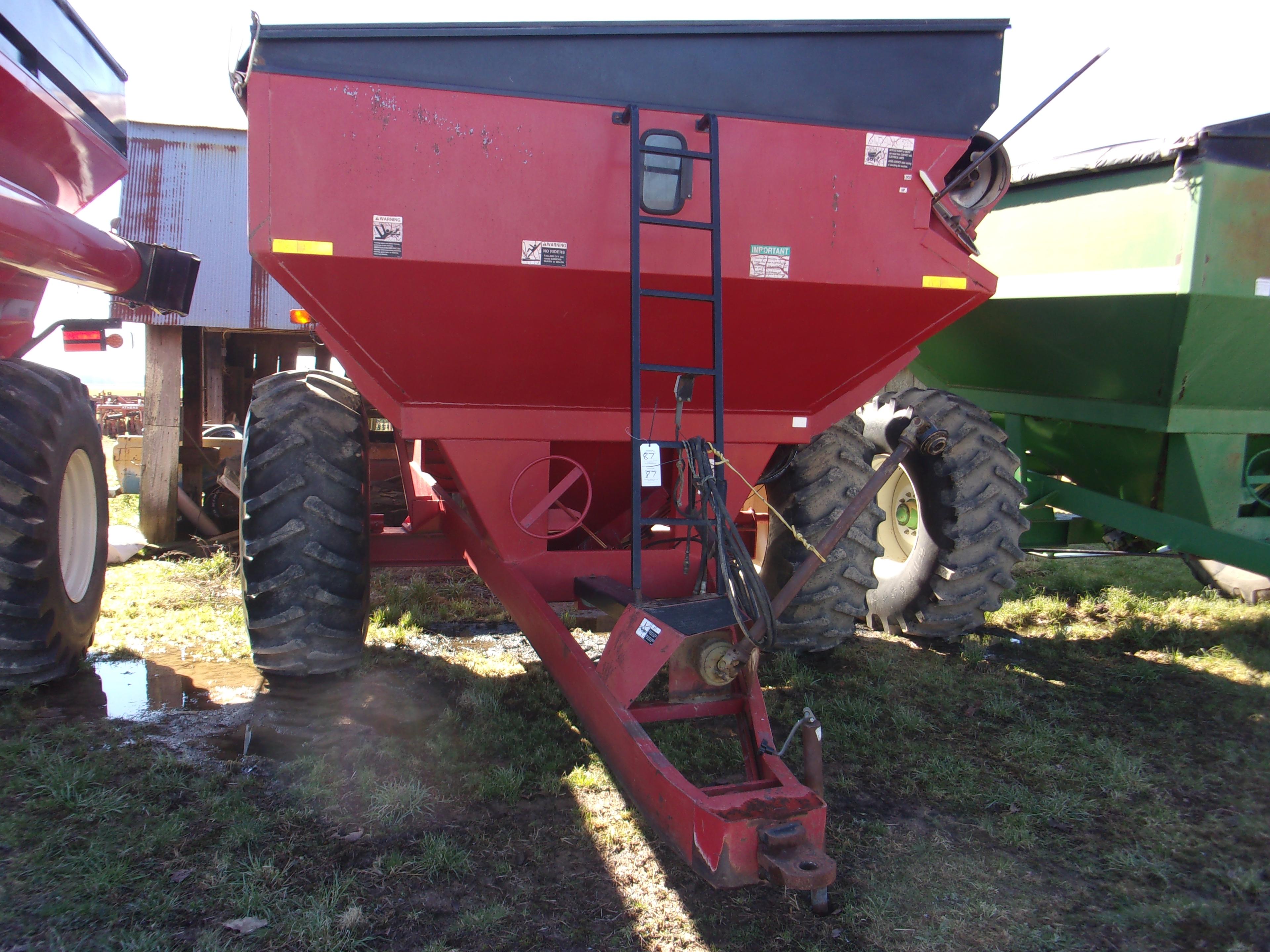 Unverferth 5000 Grain Cart