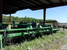 John Deere 1720 16 row stack fold Vacuum Planter