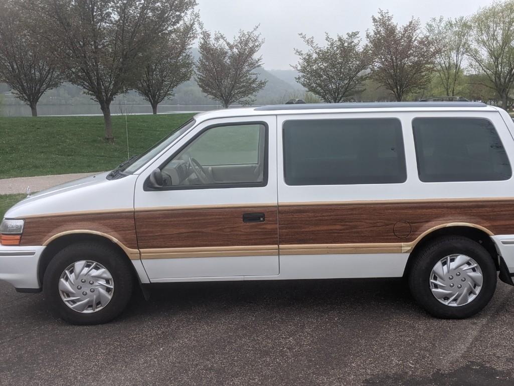 1993 Dodge Caravan