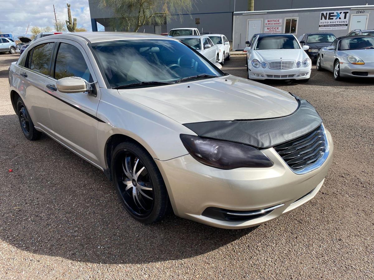 2013 Chrysler 200 LX