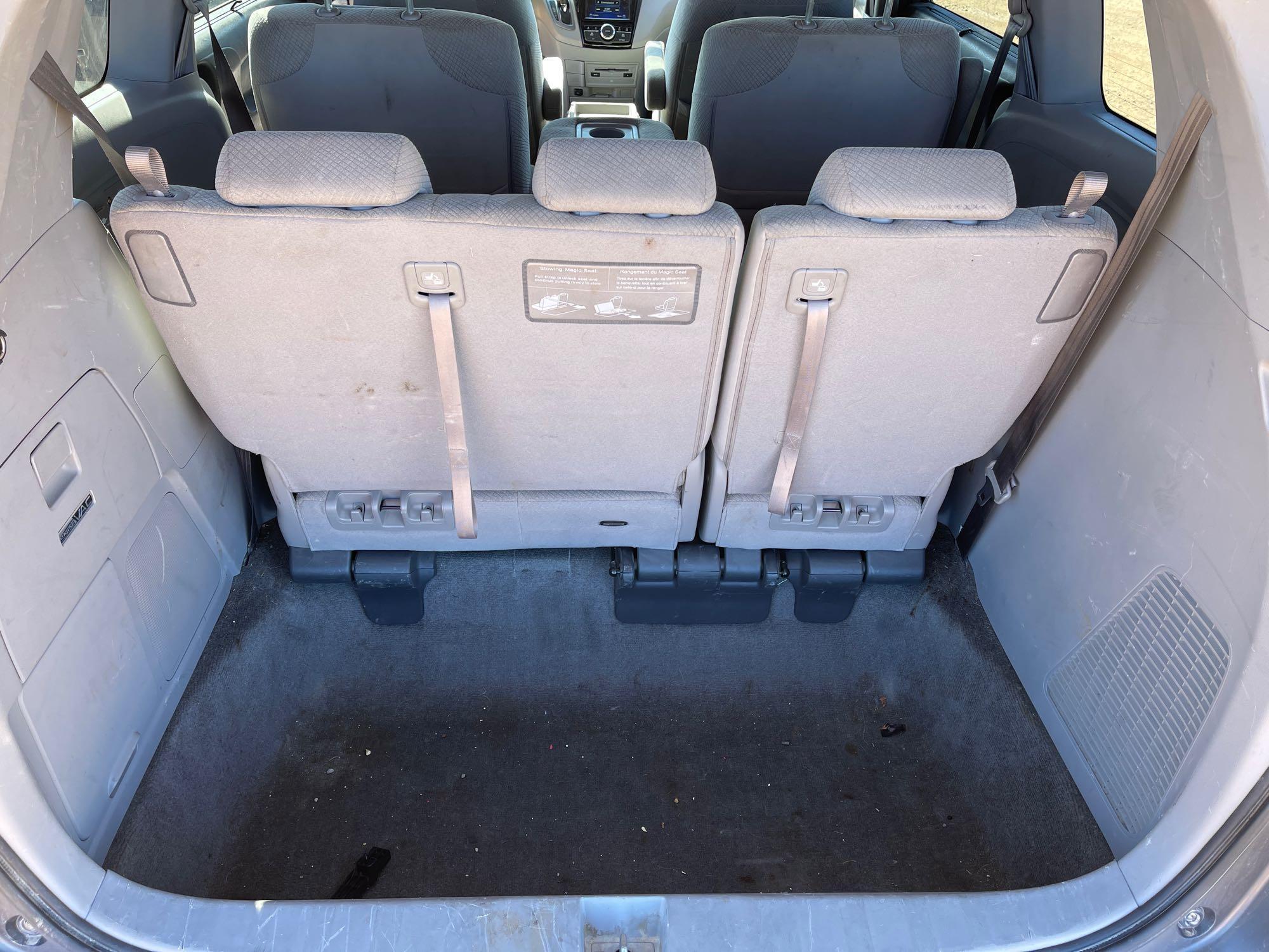 2016 Honda Odyssey SE with entertainment