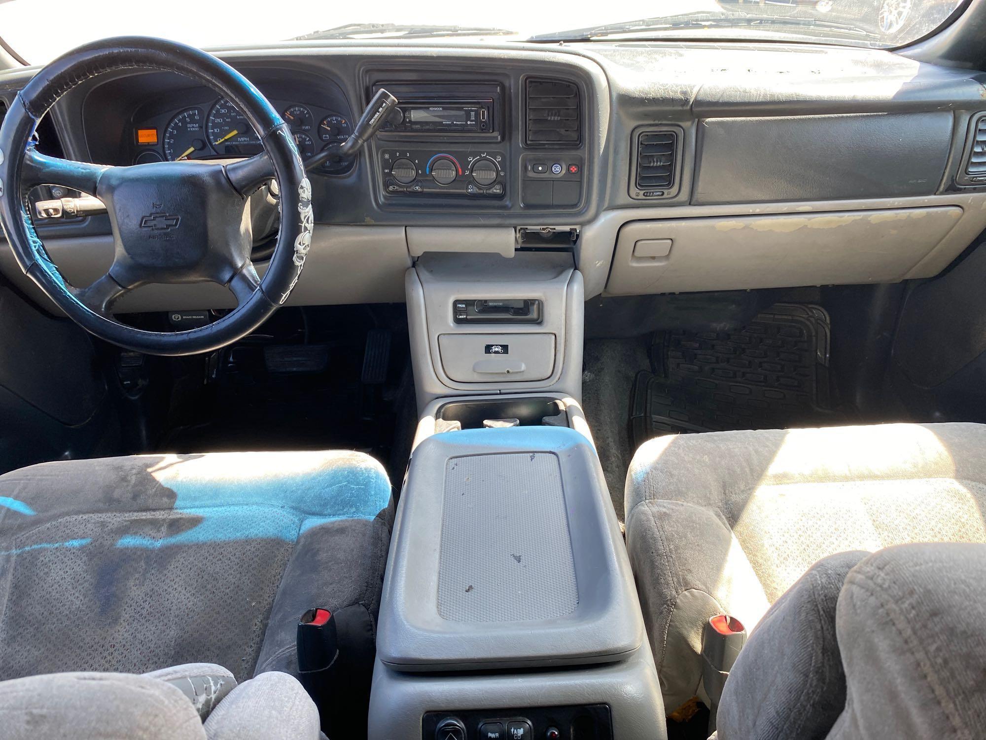 2001 Chevrolet Suburban 1500 LS