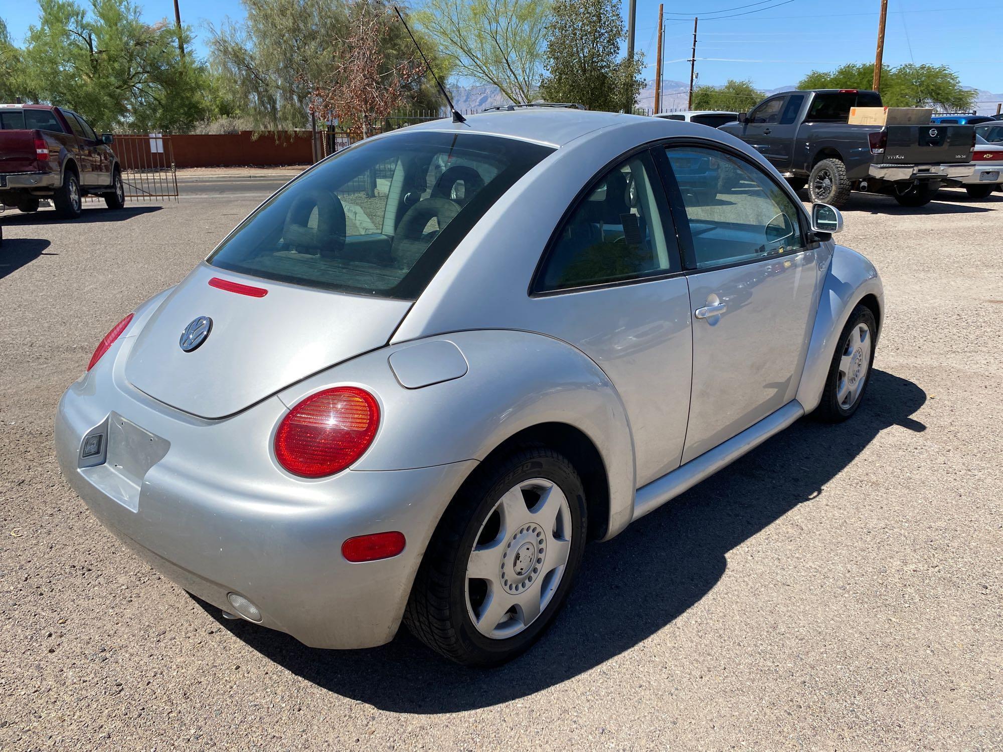 2000 Volkswagen New Beetle