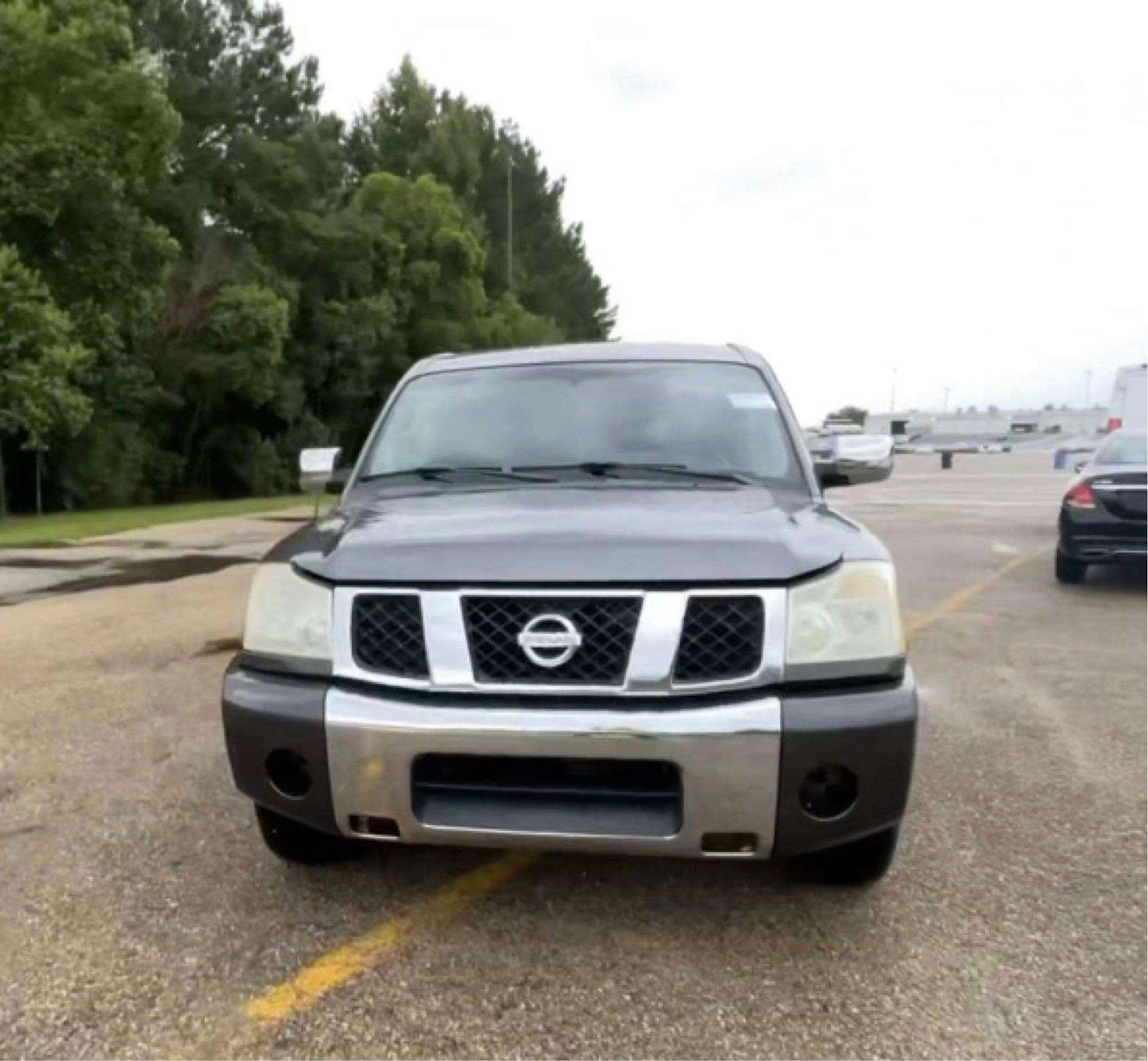 2005 Nissan Titan Pickup Truck