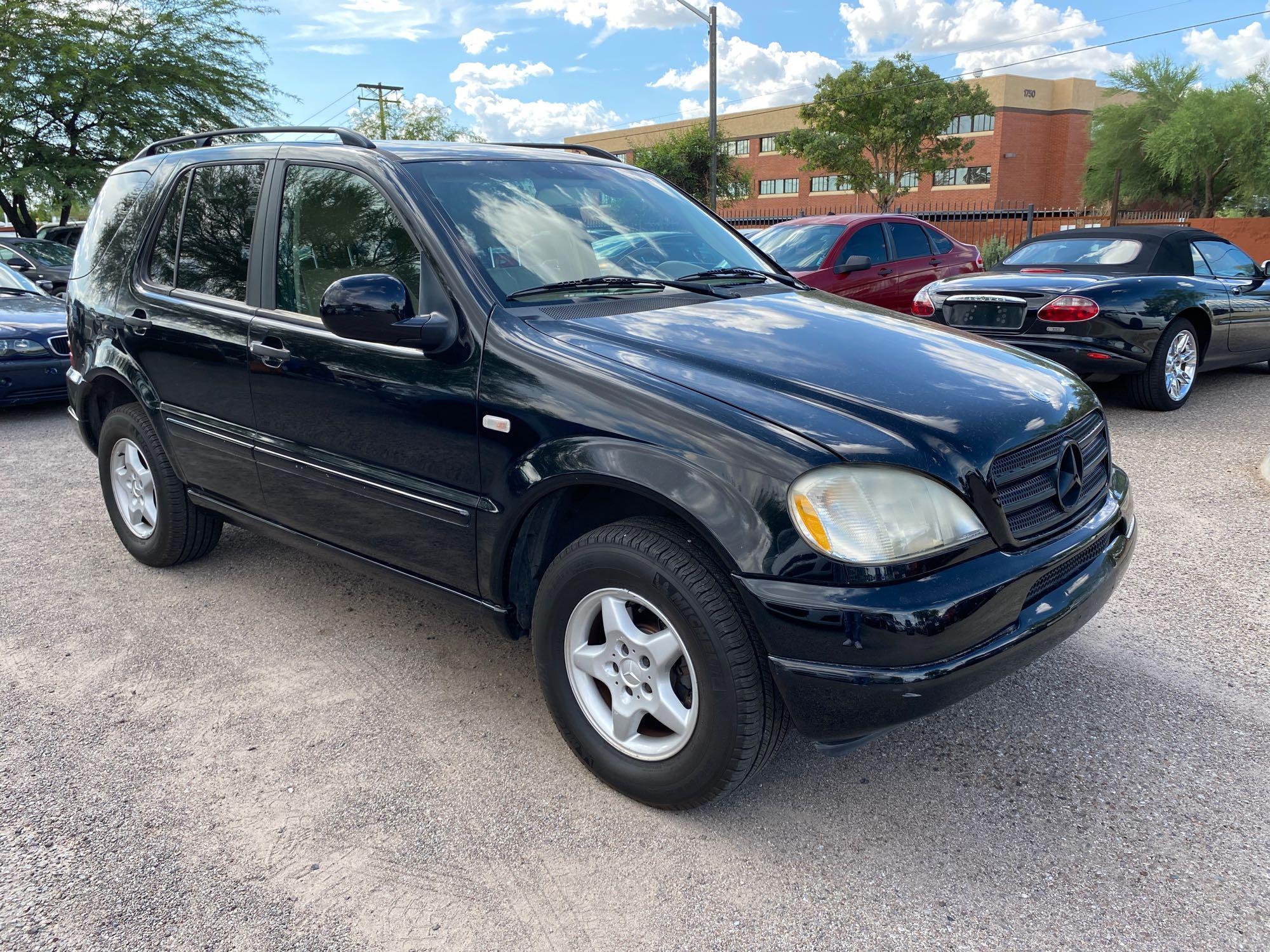 2000 Mercedes-Benz M-Class