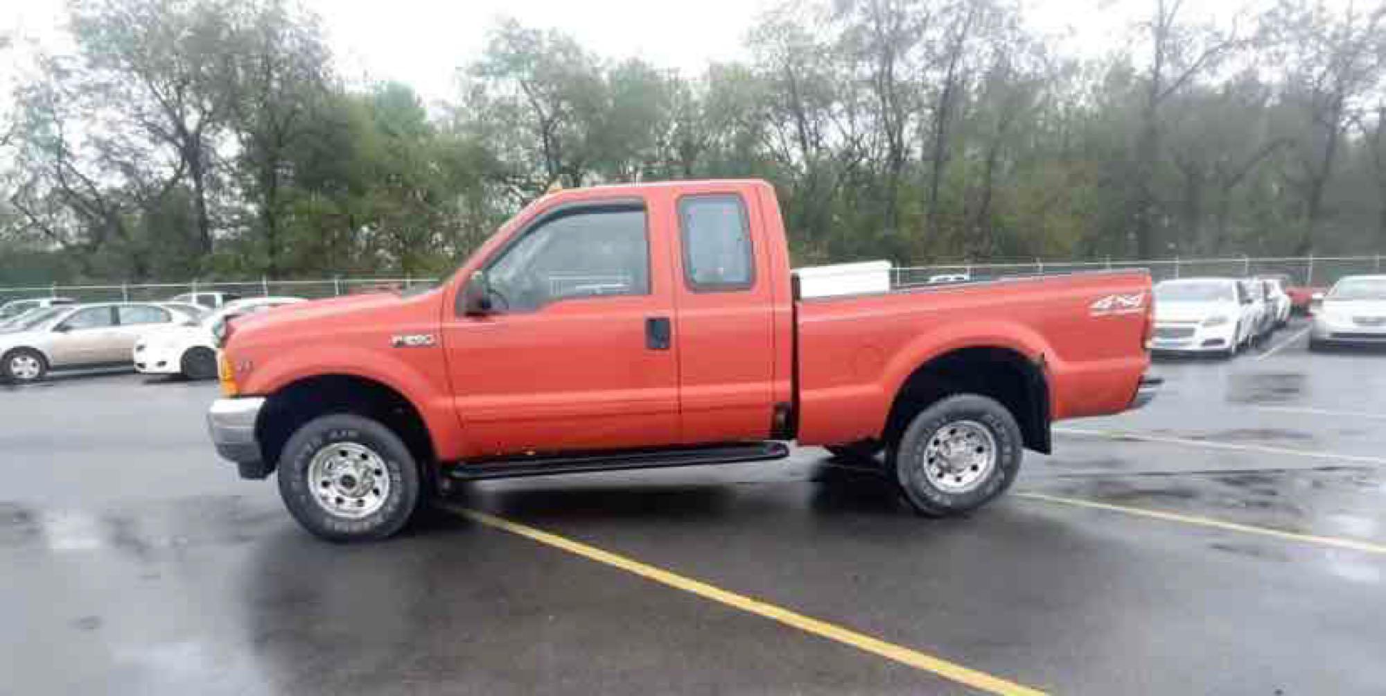 2001 Ford F-250 Pickup Truck