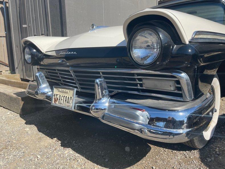 1957 Ford Fairlane 500 Skyliner Retractable Hardtop