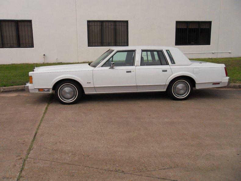 1989 Lincoln Town Car