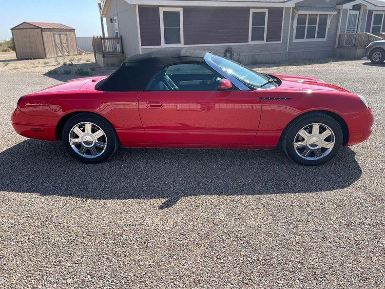 2004 Ford Thunderbird