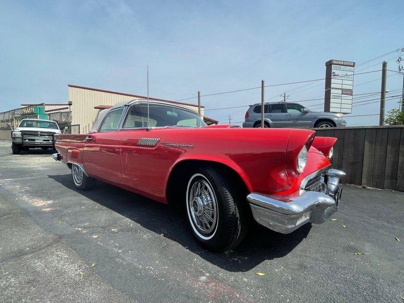 1957 Ford Thunderbird Custom