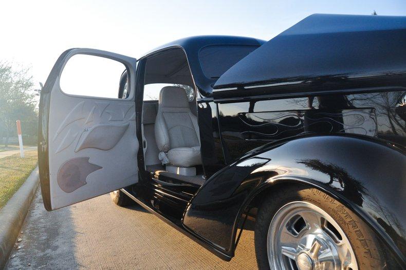 1936 Chevrolet Master Deluxe Street Rod