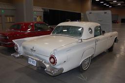 1957 Ford Thunderbird