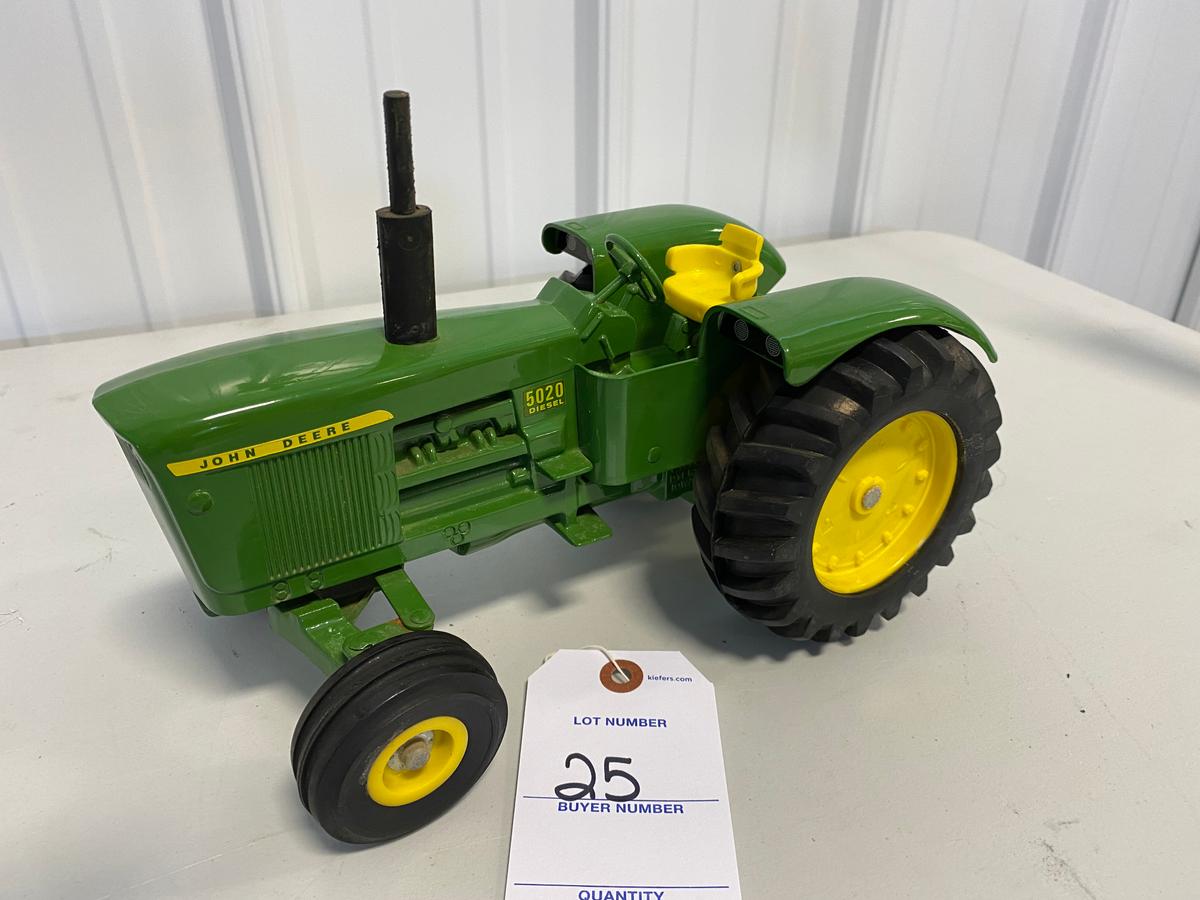 John Deere 5020