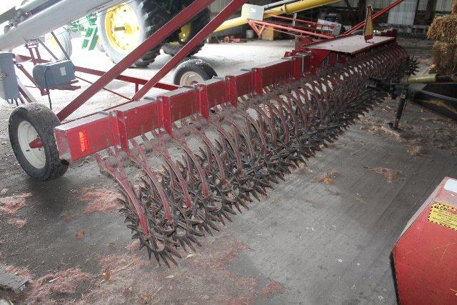 20' INTERNATIONAL 181 ROTARY HOE