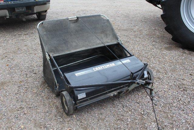 CRAFTSMAN 42" PULL TYPE LAWN SWEEPER