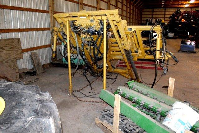 ROGATOR 854 CENTER BOOM