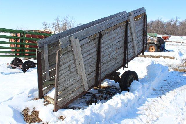 LOADING CHUTE ON TRANSPORT