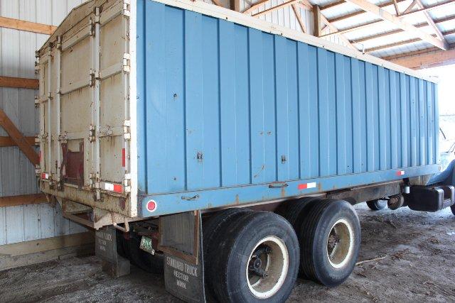 *** 1981 GMC TANDEM TGA AXLE GRAIN TRUCK,