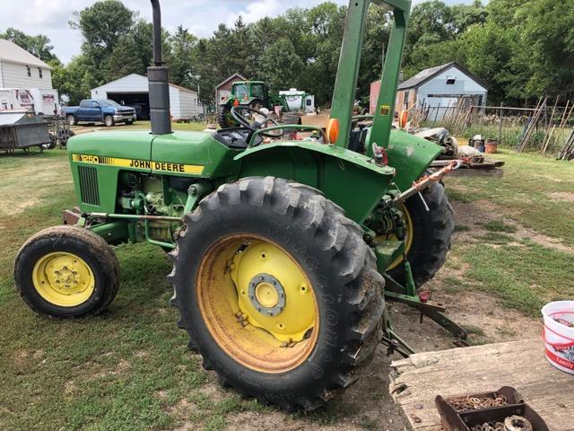 JOHN DEERE 1250 2WD TRACTOR, OPEN STATION,