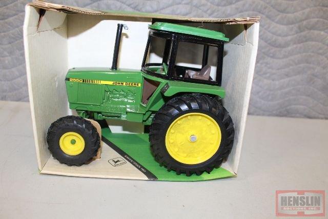 1/16 JD 2550 UTILITY TRACTOR, COLLECTORS