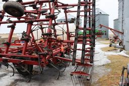 31' CASE IH 4800 VIBRA SHANK FIELD CULT, HYD FOLD,