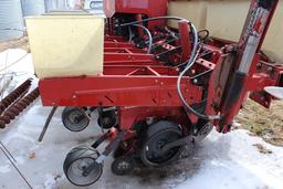 CASE IH 900 CYCLO AIR 8 ROW 30" PULL TYPE PLANTER,