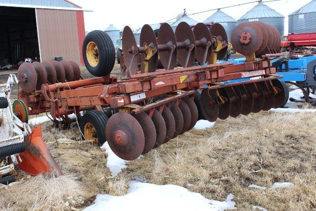 KEWANEE MODEL 1010 19' TANDEM DISC, HYD FLAT FOLD,